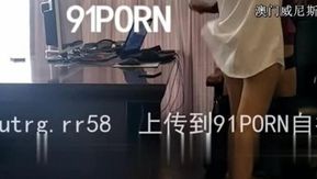 幼稚園の先生とオフィスで遊んでみたあなたが見たいヒロインがここにいます。
