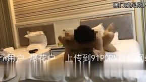 露脸直顶子宫（看说明有福利）各种姿势疯操高颜值妹子