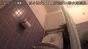 イケメンが熟女を部屋に连れ込んでSEXに持ち込む様子を盗撮した动画。FANZA限定！先行配信スペシャル！！71