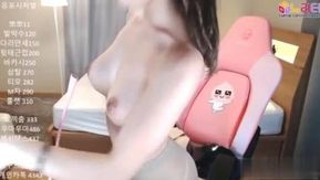 极品韩国大奶美女主播直播大秀韩国女人是真漂亮