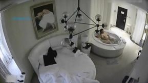 ブティックホテルでこっそり撮影されたカップルのセックス自撮り動画が流出！ ！