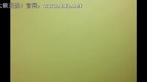 Пара школьных красавиц рассталась, а мужчина слил в сеть селфи-видео, на котором видно его лицо с настоящим оружием и боевыми патронами.