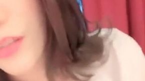 La hermosa hermana diosa presentadora de buena apariencia es muy tentadora para tener sexo con sus fans