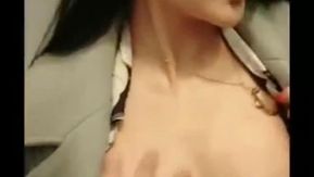在試衣間吧這個騷娘們做了