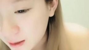 Les meilleurs accessoires de célébrités Internet Duoer jouent avec le trou rose exquis, un orgasme de choc électrique, des gémissements et des cris, l'homme tatoué a des relations sexuelles sans préservatif, baisé durement et creampied, doit regarder (2)