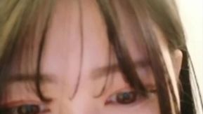 [中文主播外流]少女自慰短片骚逼里全是乳白色的淫水狂流