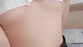 呆萌萝莉男女啪啪秀男的从天津跑100公里约操的妹子