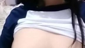撸管推荐极品豪乳学妹看着自己的激情视频抠逼诱惑狼友飞机还说要快