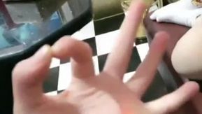 若者たちは本当にクレイジーです〜KTVボックスでは若い男女と激しいセックスをしていて、彼らの友達はライブエロパレスを見ていました〜