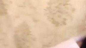 高顏質學生女孩在鏡頭前面穿著高跟鞋抽肏假屌～好看死了！