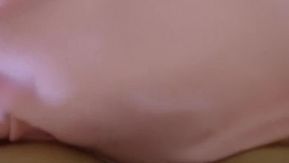 骚骚小学妹深夜寂寞难耐，上楼勾引学长激情啪啪震的美乳乱晃~