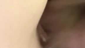 颜值超高身材又辣的东北黑丝袜女神-1，穿着黑色薄纱让胖哥哥的肥肉棒在体内冲撞~