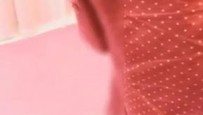 美乳でセクシーな美女は家賃を払うお金がなかったので、男性家主を誘惑してセックス代を払わせるためにわざと露出度の高い服を着て、もてあそばれ、「欲しい、無理」と叫んだ。もう我慢して、早く入って、とても大きい、私の女を犯してください！」
