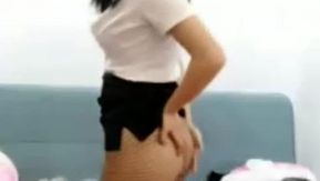 [中文主播外流]巨乳騷逼穿著絲襪也要浪摳穴穴~