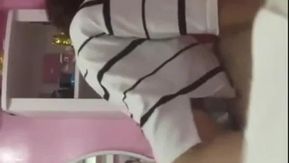 Esposa se liga con compañero de trabajo mientras su marido no está en casa