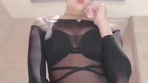 悪魔の最高のボディ毒であるルオ・ヨウヨウは、エッセンシャルオイルを塗って体をマッサージし、マスターベーションスティックを使って膣のツボをマッサージし、彼女の喘ぎ声が止まりません！