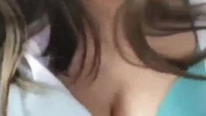 ホストはプレイすればするほど大きくなります!! セックスの後は車に戻ってそのままセックスを続けます!!