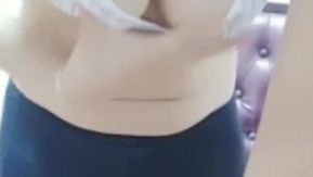 容姿端麗で魅力的な小さな妖精がオナニーとセックスを披露