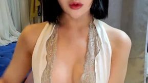 氣質小美女 ，美乳製服各種挑逗誘惑