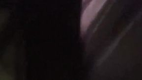 [Courte zone vidéo] Son mari viendra bientôt la chercher à la sortie du travail