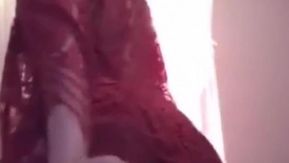 [Zone vidéo courte] Tulle et bretelles