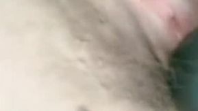 (你的妃子)美女吧自己的b对着镜头疯狂用大黑牛自慰 白浆流出