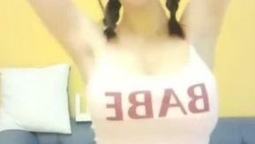 (清水美奈) 最も美しい混血ロリータがセクシーな衣装でオナニー