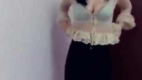 極品身材性感美胸主播放音樂癢跳脫衣舞