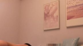 与36D豪乳美女客户的一次干柴烈火激情性爱完美露脸