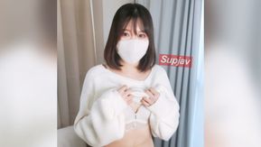 FC2PPV 4312929 ★ Mitad de precio hasta el 3/3 [Sin censura/Amateur completo] ¡Ha vuelto una jovencita ordenada que llora mientras me mira fijamente! ¡Es obvio que le gustan las caricias y las pollas extremadamente gruesas con una mirada penetrante, y gime eróticamente mientras le babean el coño hasta la base! ! Eros y ryoko.