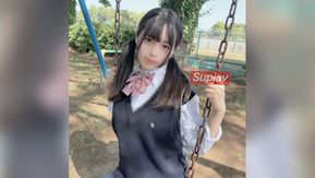 FC2PPV 4565638 Montrez votre visage ! ! Limité à 3 jours ! Un J&K solitaire qui vient d'être transféré dans une nouvelle école et qui a de jolis accents du Kansai et des cheveux noirs avec des queues jumelles ! ! Les gros seins cachés d'Ecup que l'on ne remarque pas depuis l'uniforme sont exposés à l'extérieur et éjaculent dans la bouche et dans le vagin ! !