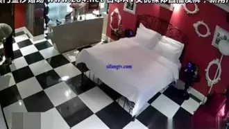 ホテルでセックスするカップルの盗撮映像。ホテルで犯され叫んだサラリーマン。無慈悲な