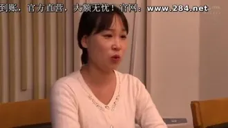 O primeiro trabalho NTR completo de Ayumi Miura! ! Casal troca NTR Vídeo chocante de traição de esposa e amigo visto pela janela