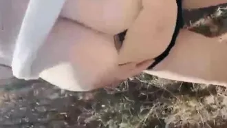Das beste vollbusige 38-H-Körbchenmodell Aier zeigt ihre vollbusigen Brüste in einem privaten Fotoshooting, bei dem ihre großen Brüste zittern