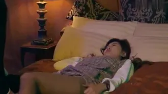韓国語で真夜中に起きている彼女を性交する