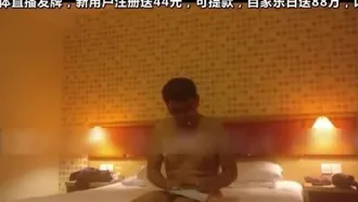 Full version, a strong man from Weifang dated a plump young woman, rolled over on the bed and had a fight, screaming that he couldn't stand the big cock, cum soon
