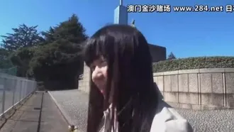 Uma professora de jardim de infância também trabalha como atriz AV em meio período, Yui Shimazaki