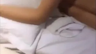 [Live Broadcast] The young beauty Nenjing Hotel is fucked by three social youths in turn