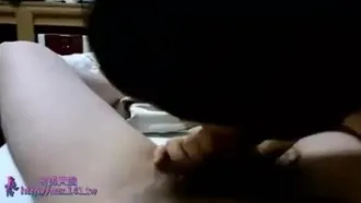Domestic wife gives me a blowjob at home, super cool