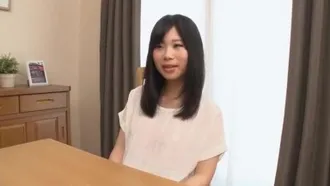 Emiri Fujisawa -?Uma garota inocente com pele macia e mastigável