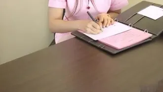 PANS young model Su Qi in sexy nurse outfit~How come she started to touch her after writing the medical record!