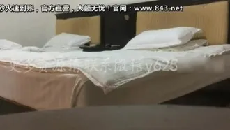The prostitute in the border county of Dongguan, Si Ge, asked the lady what her special skills were and had sex in various positions.