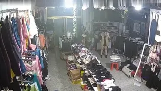 October's new crack at a shopping mall surveillance video shows the boss and the cashier having sex on a stool after the store closed. Watching their expressions makes the slut very happy.