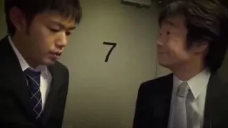 [Japón] ¡¡La mejor esposa fue follada por el supervisor de su marido!! ¡¡La sombra debe ser enorme QQ