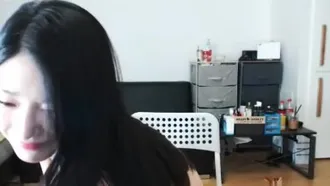 [Корея] Сидя на полу, чтобы быть наказанным ~ Онлайн-чат обнаженной девушки с красивой грудью ведущей ~