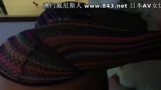 美容院人妻老公被关~孤单寂寞只好找我泄泄欲火~下体被操到白浆狂流~