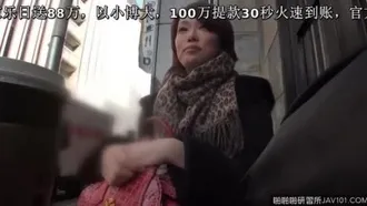 【OL的黑絲襪腳】這才是真實的紀錄。梓