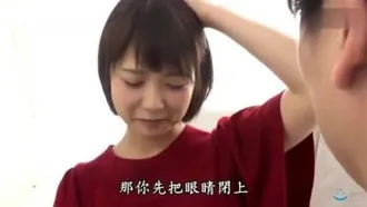 [中文] 户田诚 假装小孩子的男孩给妹妹的朋友送来硬活塞。连续中出虾扭曲和爆发性高潮。