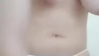 [Chinese anchor leaked] Innocent girl next door masturbates and shows off her slim figure, pink pussy, masturbates into her hole, drinks water and white juice