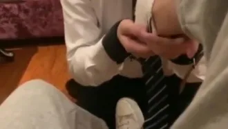 [Short video area] Licking feet